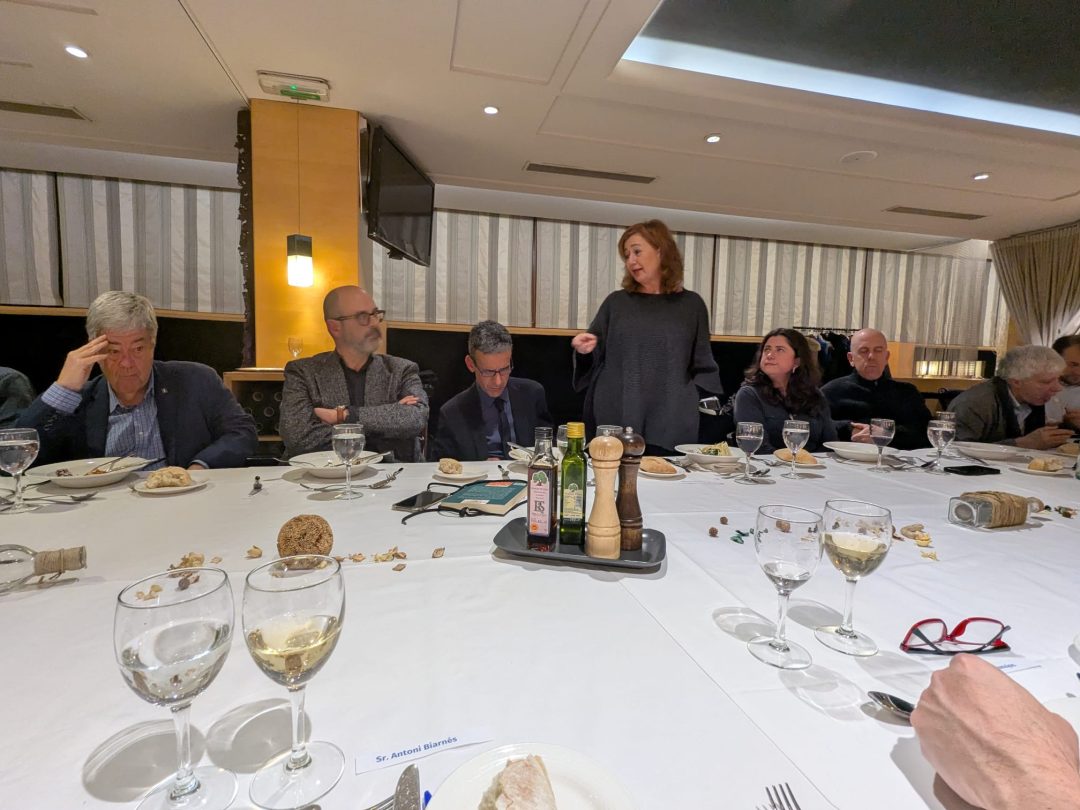 CELEBREM UN SOPAR DEBAT AMB LA PRESIDENTA DEL CONGRÉS DELS DIPUTATS, FRANCINA ARMENGOL 
