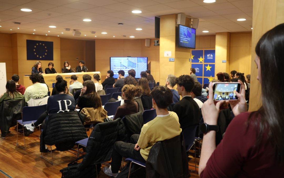CELEBREM UNA SESSIÓ INFORMATIVA SOBRE LA CONVOCATÒRIA D’OPOSICIONS A LES INSTITUCIONS DE LA UE 